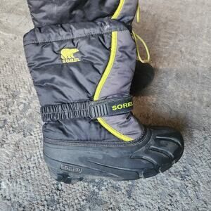 SOREL Youth Size 6 Winter Snow Boots Lined Black And Gray Boot NY1810-112